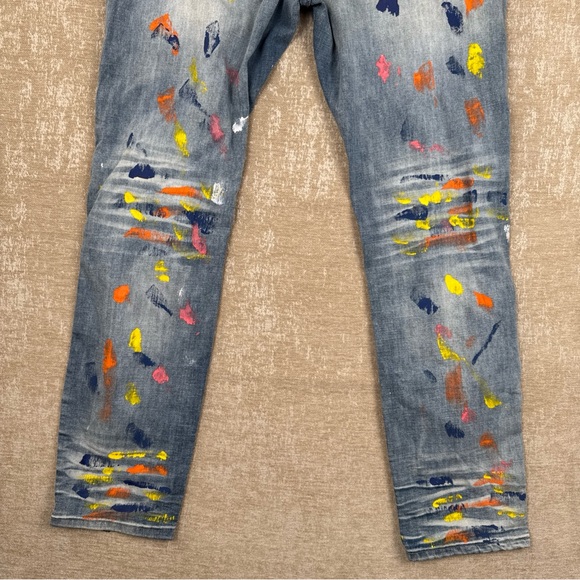 WAIMEA Stylish Distressed Blue Jeans with Colorful Accents - Picture 11 of 11